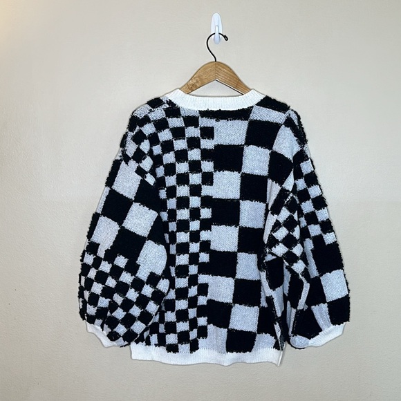 J.NNA Oversized Knit Checkered Pattern V-Neckline Sweater Womens Size Small - Picture 4 of 10